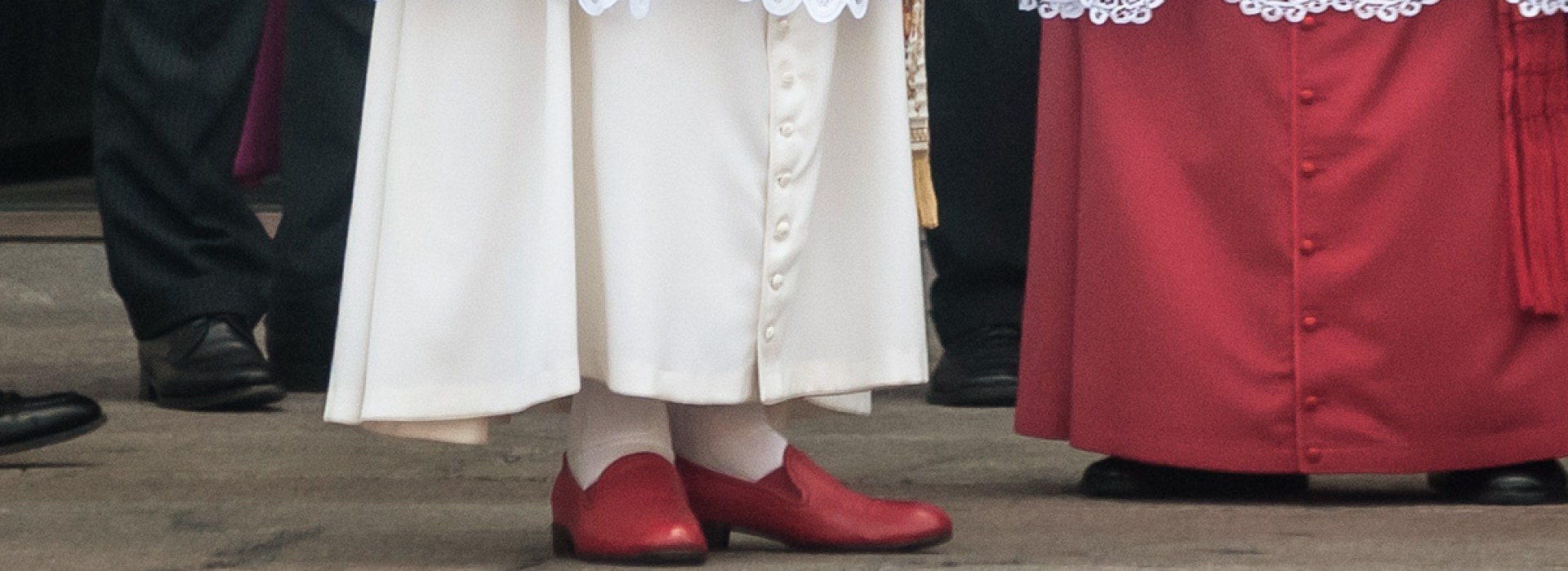 RED SHOES