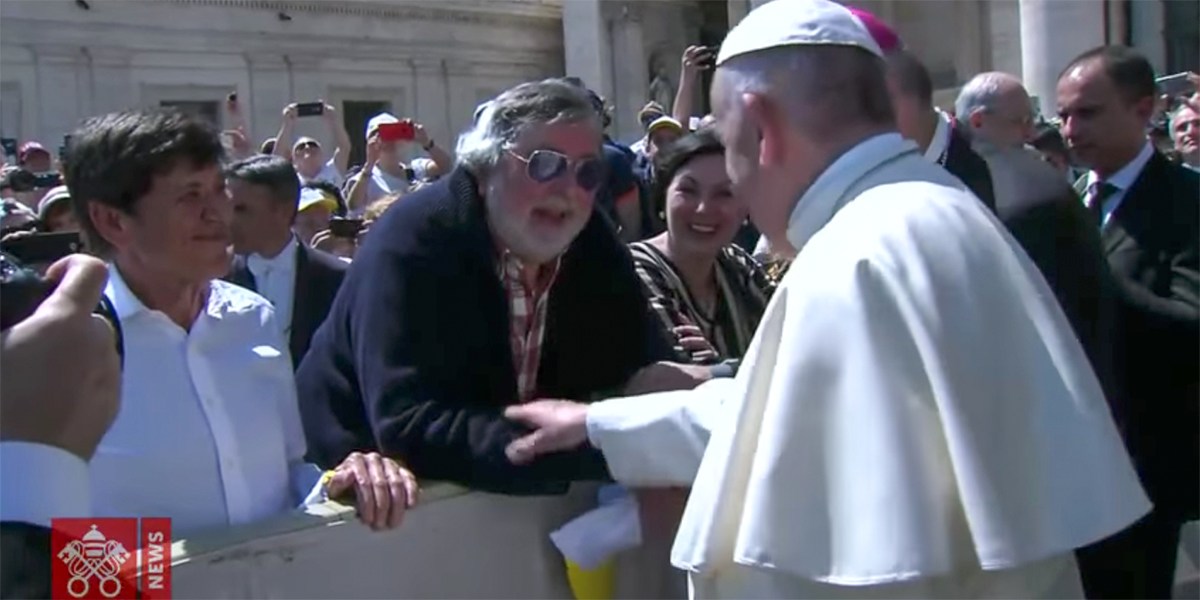 POPE FRANCIS GREETS FRANCESCO GUCCINI AND GIANNI MORANDI