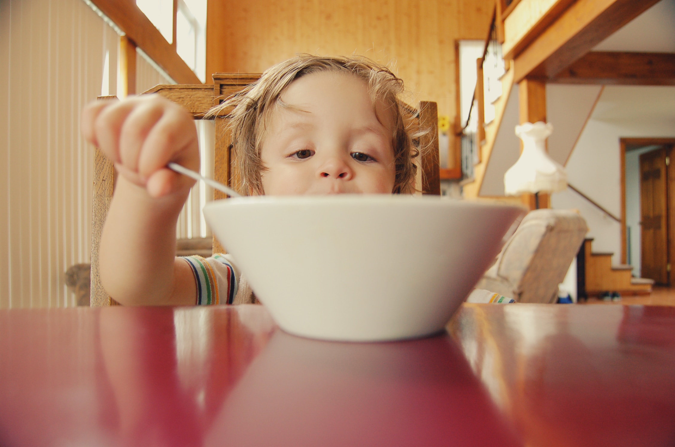 KID EATING