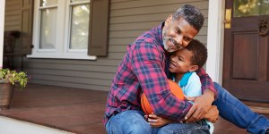 Il diavolo vuole distruggere la paternità, afferma un sacerdote