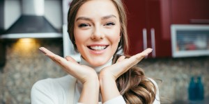 Vuoi stare bene con te stessa? Tieni il pavimento pulito e prega!