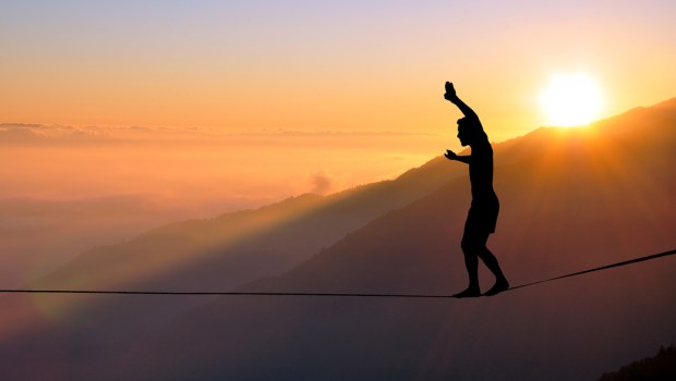 TRAMONTO, ACROBATA, EQUILIBRIO