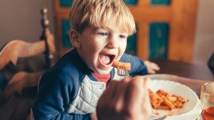 BAMBINO, PASTA, PRANZO