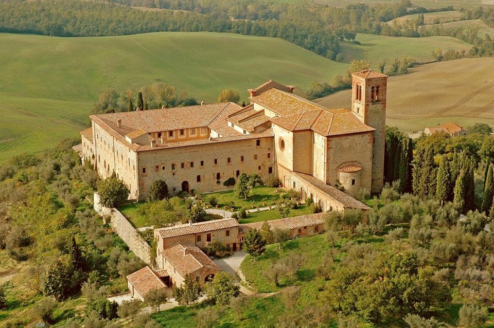 Viaggio a Sant'Anna in Camprena, il monastero de 