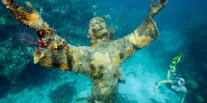 Anche tu, come questi sub, hai trovato l&#8217;abbraccio di Cristo nell&#8217;abisso? (VIDEO)