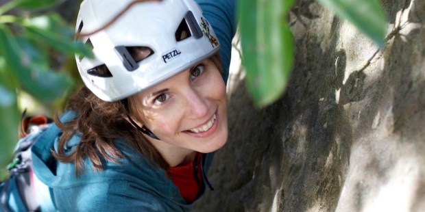 WOMAN,CLIMBING