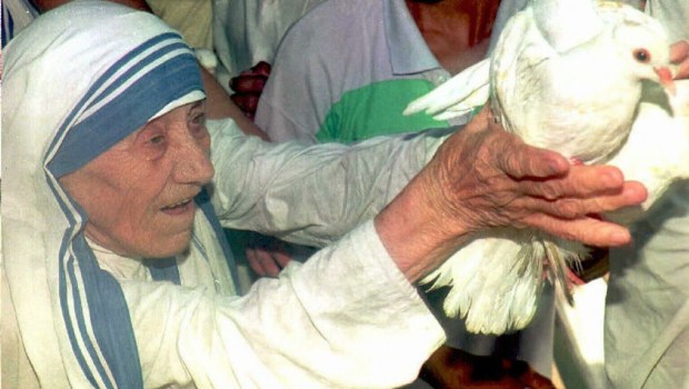 MADRE TERESA LANCIA COLOMBA