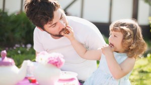 DAD WITH DAUGHTER