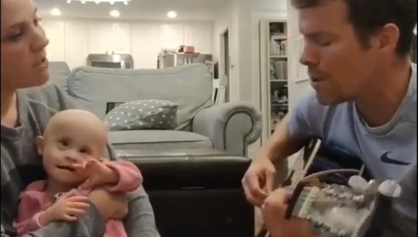 PAPA', MAMMA, CANTARE