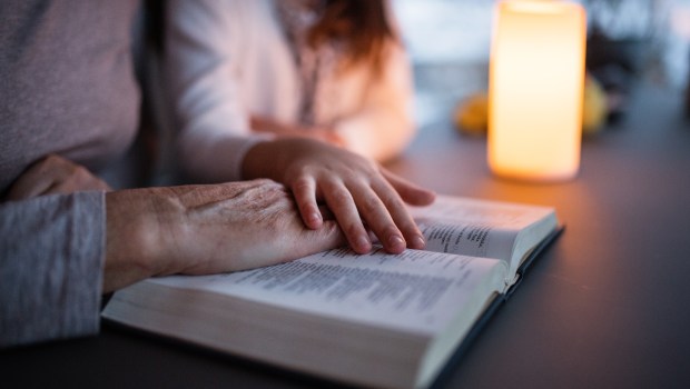 READING CANDLE