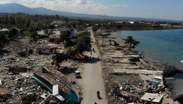 INDONESIA TSUNAMI