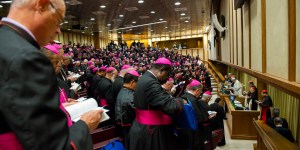 Il Papa cambia il percorso verso il Sinodo dei Vescovi: ora sarà in tre fasi