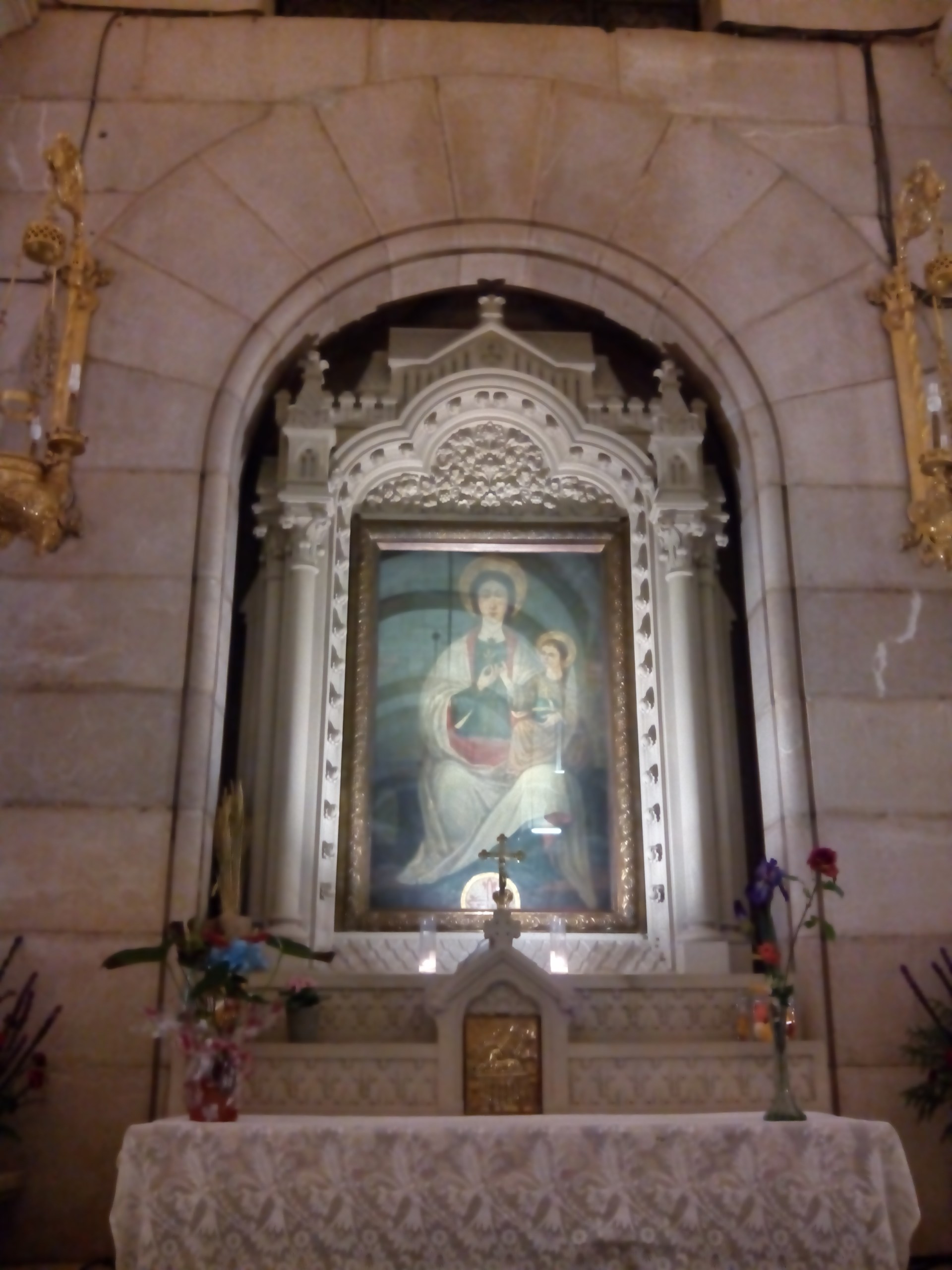 Nuestra_Señora_de_la_Flor_de_Lis,_Madrid,_España,_2015.