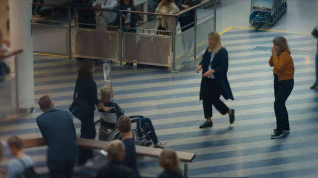 screenshot video “The Arrivals”