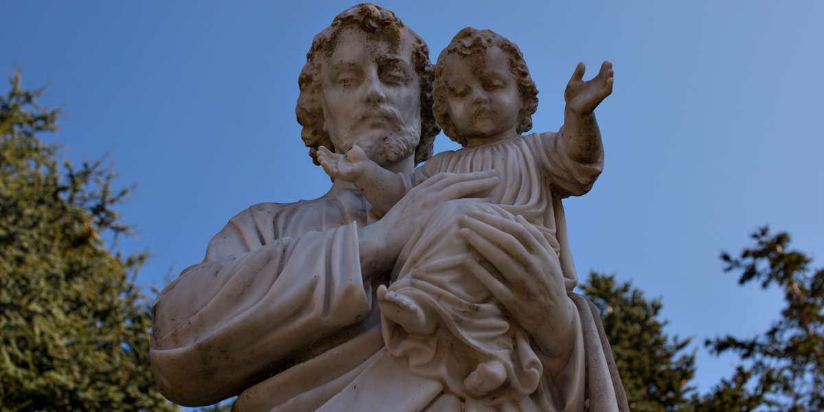 ST JOSEPH,STATUE