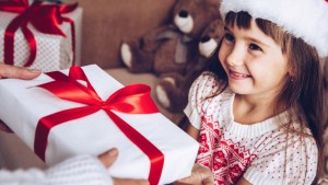 LITTLE,GIRL,CHRISTMAS,GIFT