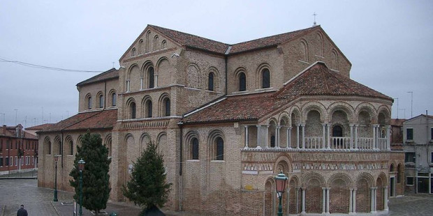 800px-muranosantamariaesandonato20031230.jpg w=1200