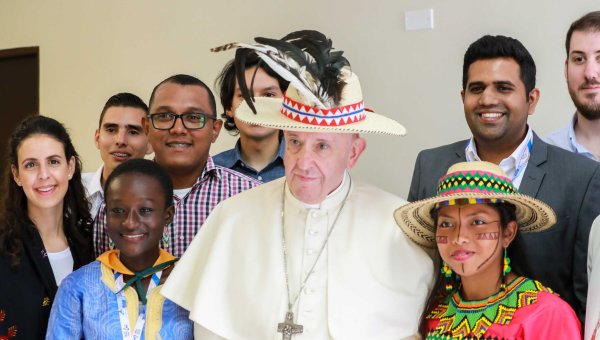 KOLACJA PAPIEŻA FRANCISZKA Z MŁODYMI