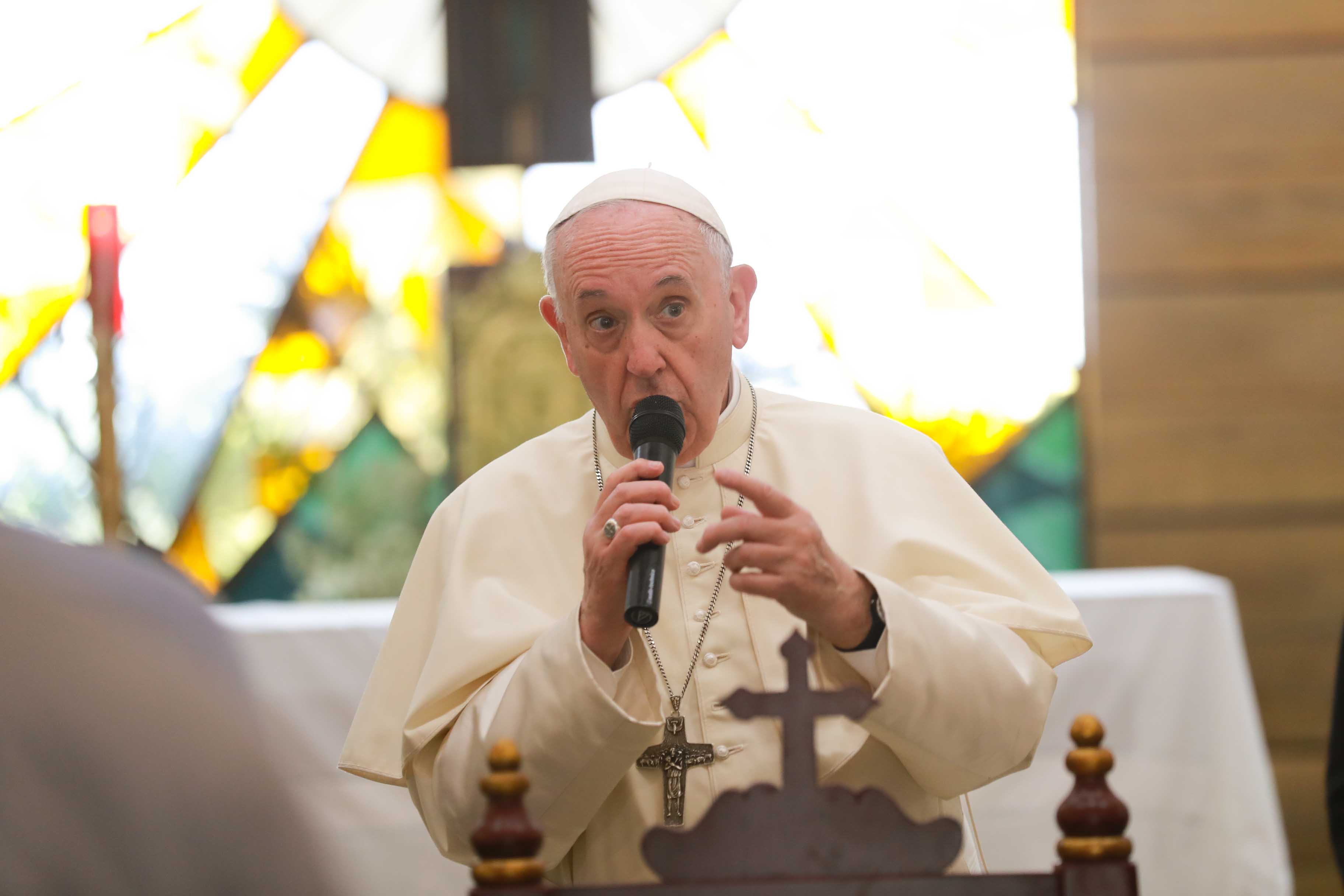 KOLACJA PAPIEŻA FRANCISZKA Z MŁODYMI