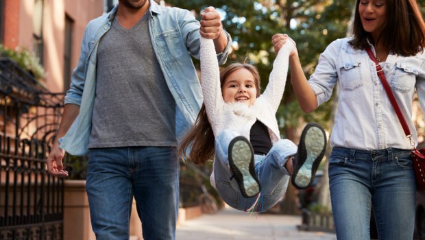 FAMIGLIA, STRADA, CAMMINARE