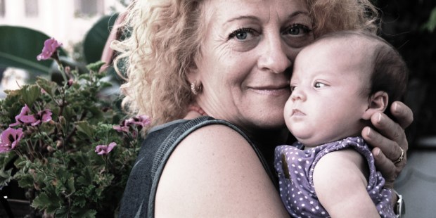 NONNA, NEONATO, ABBRACCIO