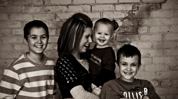 MAMMA CON TRE FIGLI