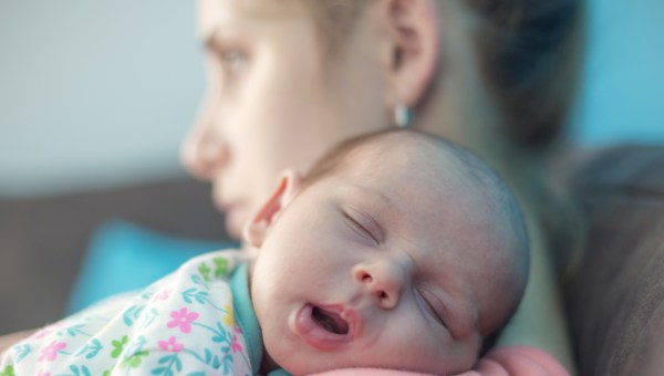 MAMMA, NEONATO, ABBRACCIO