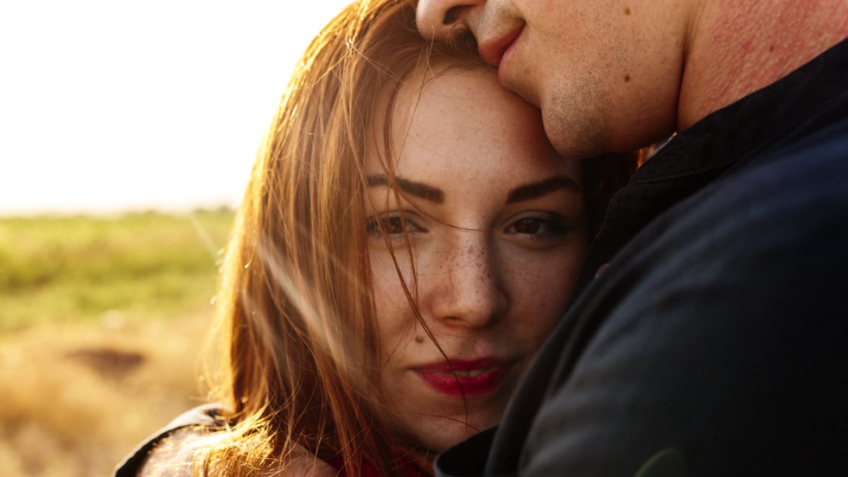 COUPLE HUG