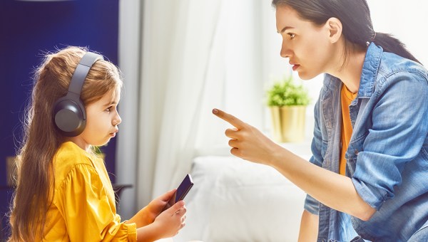 RODZIC, NASTOLATEK, SMARTFON