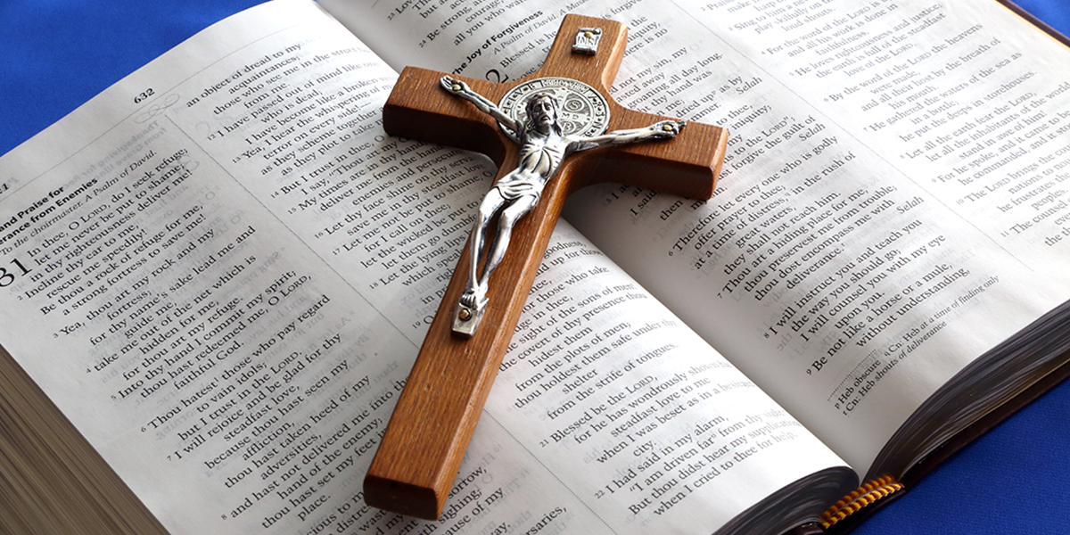 Differenza Tra Cattolici E Cristiani Qual è la differenza tra essere cattolici ed essere cristiani?