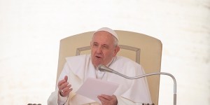 Papa Francesco: “Parlare di matrimonio omosessuale è un’incongruenza”