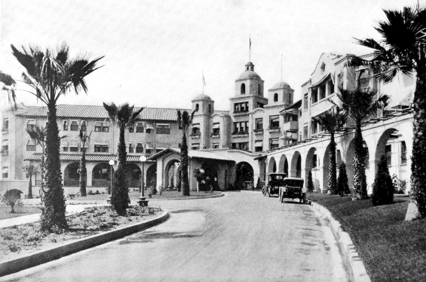 BEVERLY HILLS HOTEL