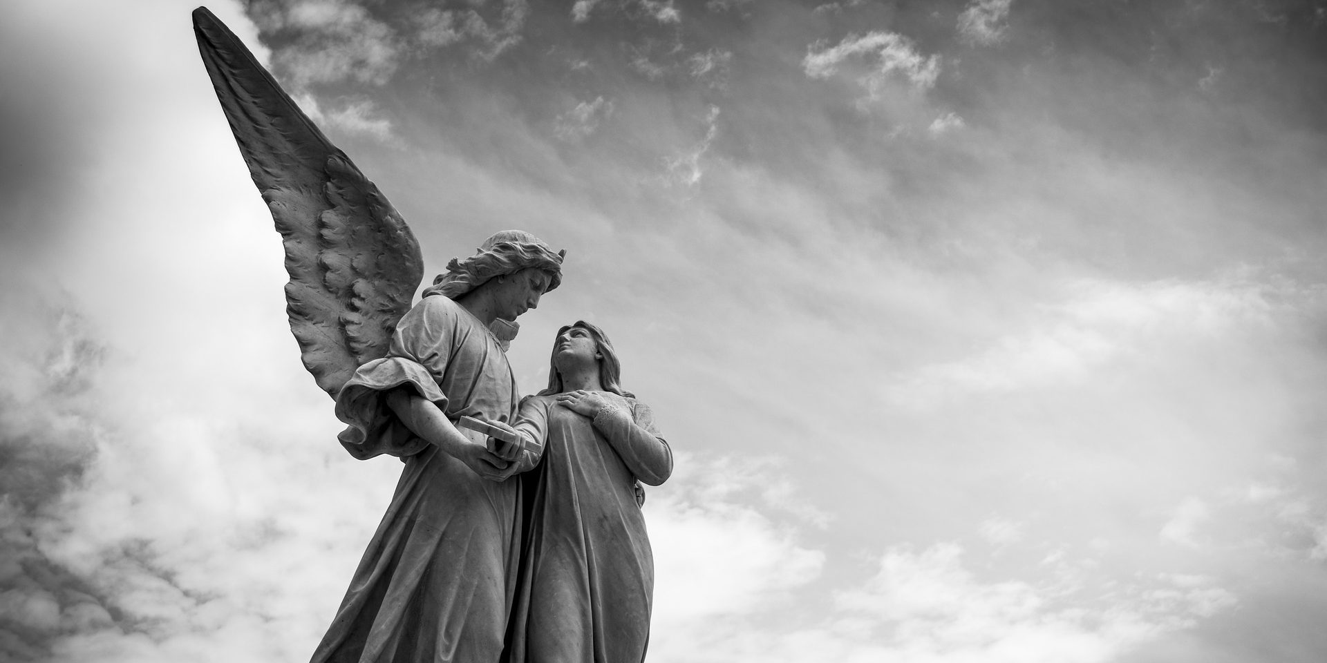 Invocare il proprio angelo: una pratica che ci fa sentire protetti.