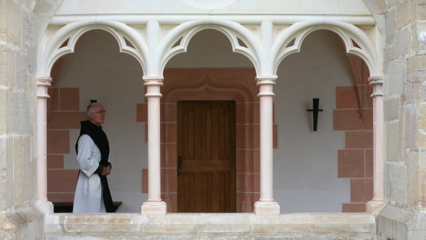 Moine cistercien de l'abbaye de Citeaux