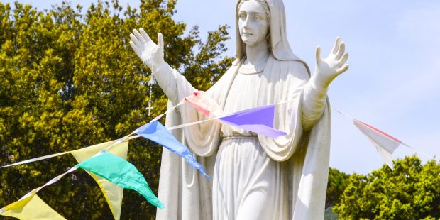 sculpture Virgin Mary