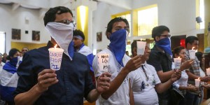 Nicaragua: la polizia di Ortega va a Messa&#8230; ma non per pregare