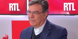 L&#8217;arcivescovo di Parigi: «Cristianofobia? Non lamentiamoci e restiamo aperti»