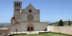Fate un pellegrinaggio a uno di questi siti in cui hanno avuto luogo dei miracoli eucaristici!