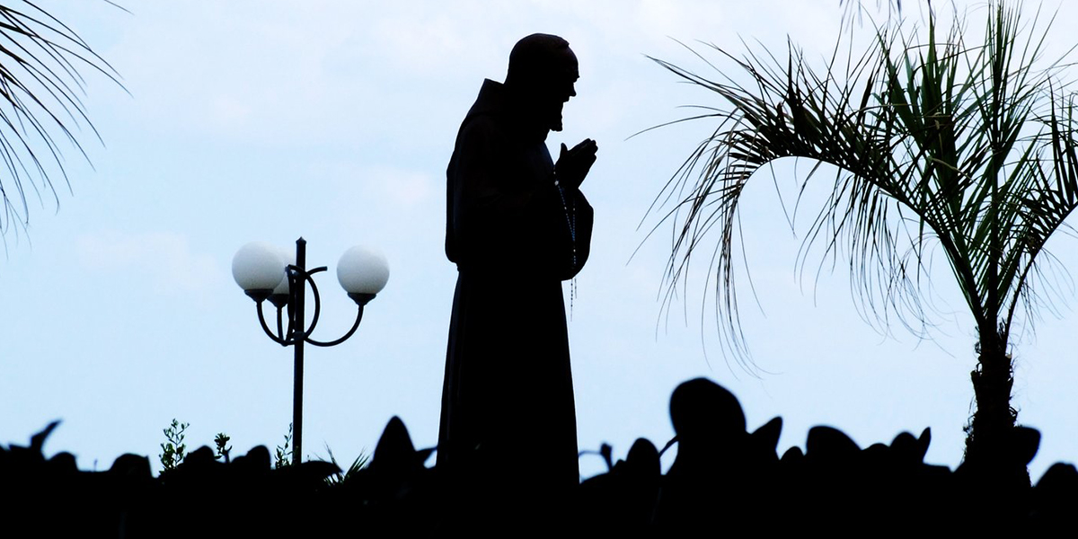 Quando Padre Pio Pregava Per Qualcuno Quando Padre Pio pregava per qualcuno recitava questa preghiera