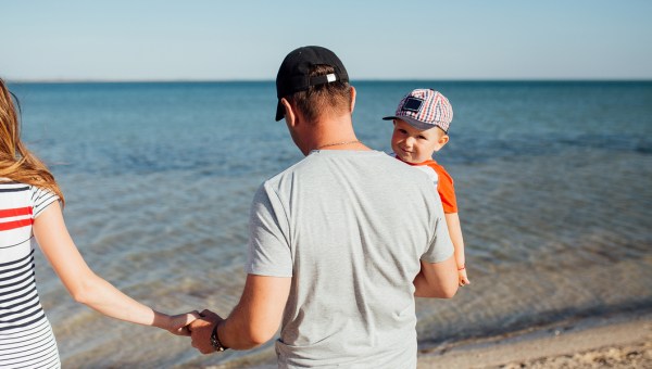 portrait family on the beach