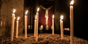 Preghiera per trovare la luce: i dieci consigli di san Giovanni della Croce