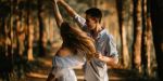 COUPLE DANCING