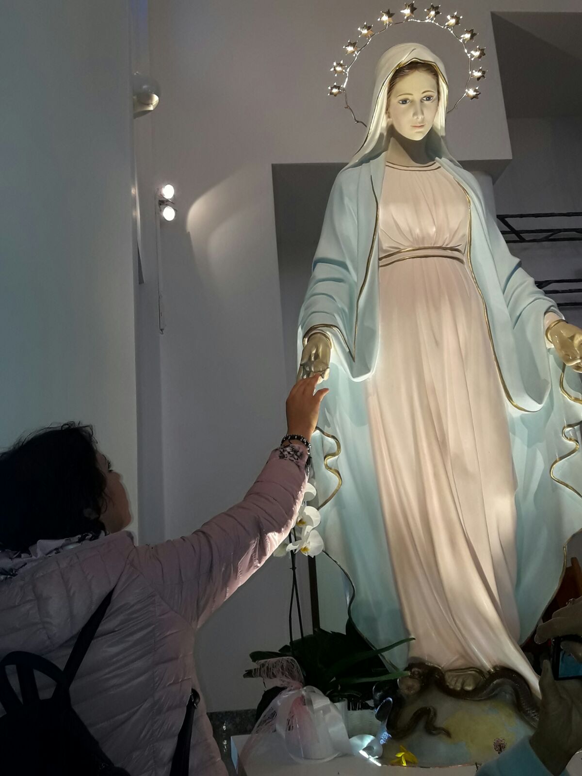 web2-beatrice-castagnoli-statua-maria.jpg