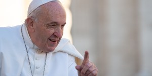 Papa Francesco: l’invidia porta la guerra, ma è sempre una bolla di sapone