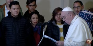 Il duro richiamo di Papa Francesco: far morire i migranti in mare è un&#8217;ingiustizia