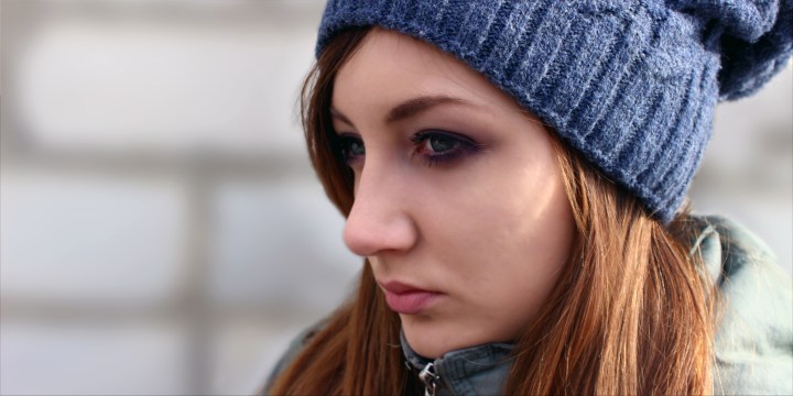 Adolescente songeuse