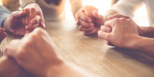 Il male non può nulla se siamo uniti nella Sua volontà