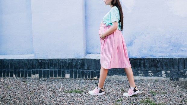 TEENAGER, GIRL, PREGNANT