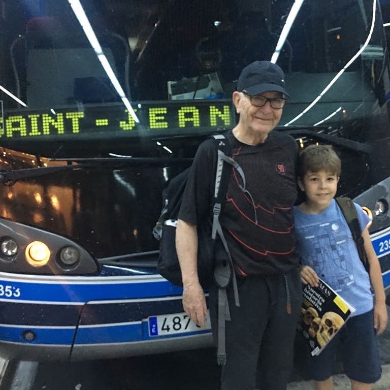 SANTI Y SU ABUELO