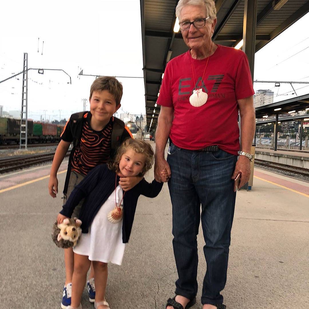 SANTI Y SU ABUELO